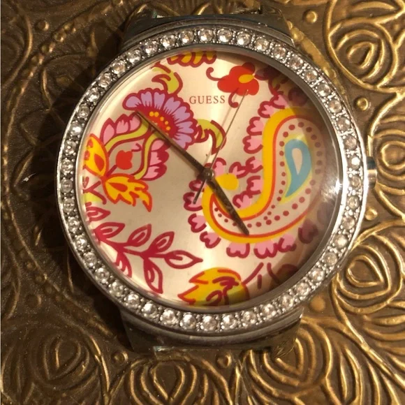 GUESS PAISLEY WATCH face - Picture 4 of 6